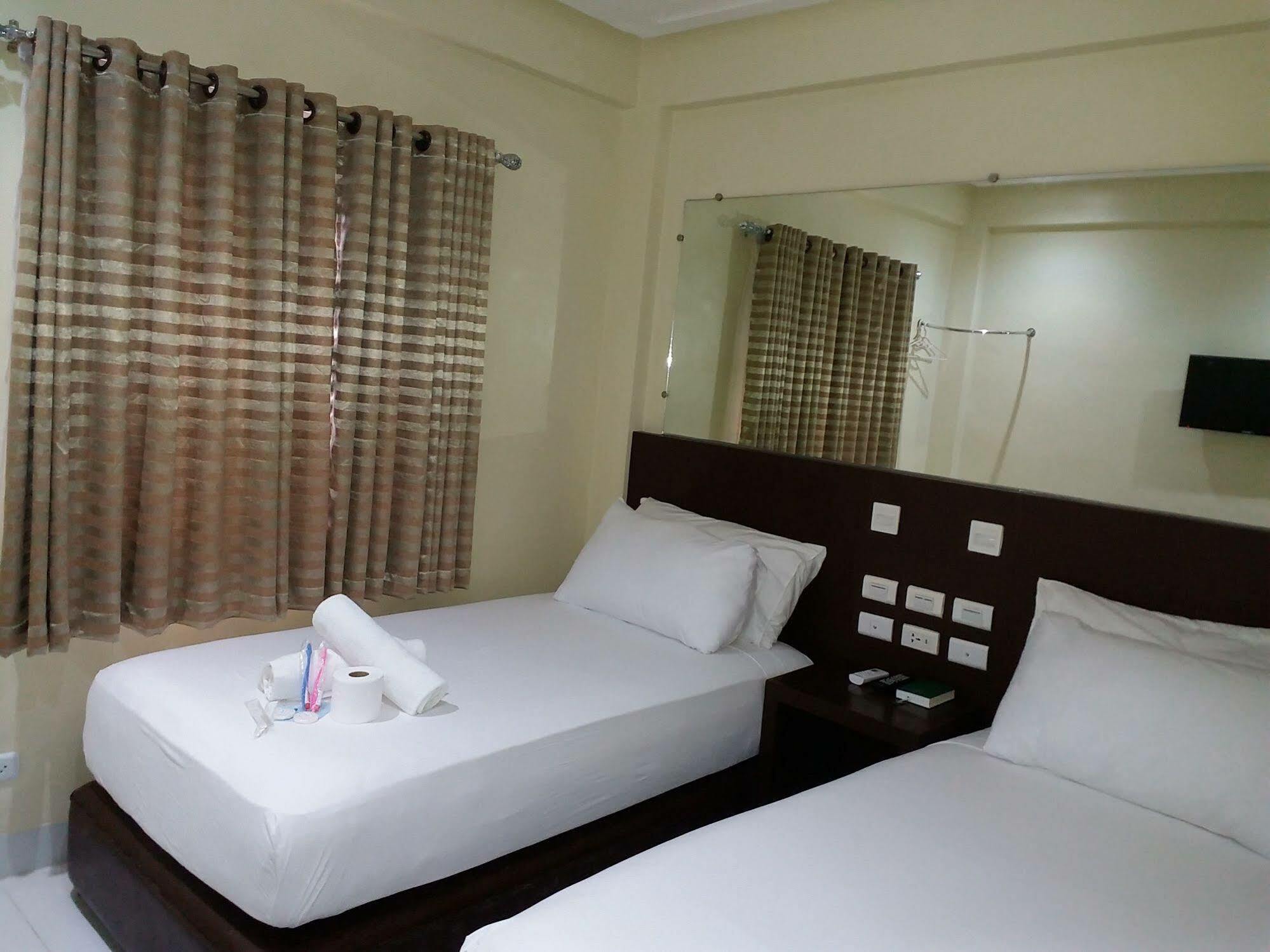 Boracay Midtown Hotel Balabag  Kültér fotó