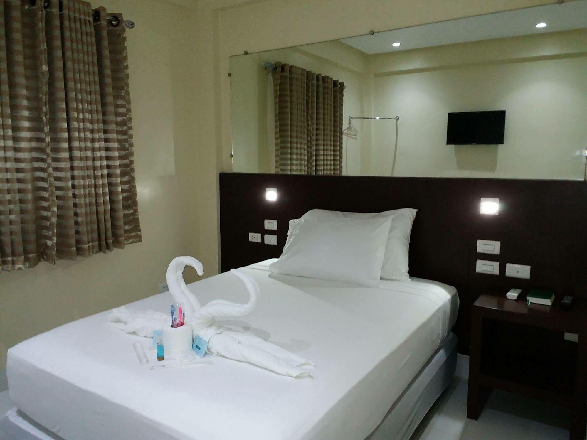 Boracay Midtown Hotel Balabag  Kültér fotó